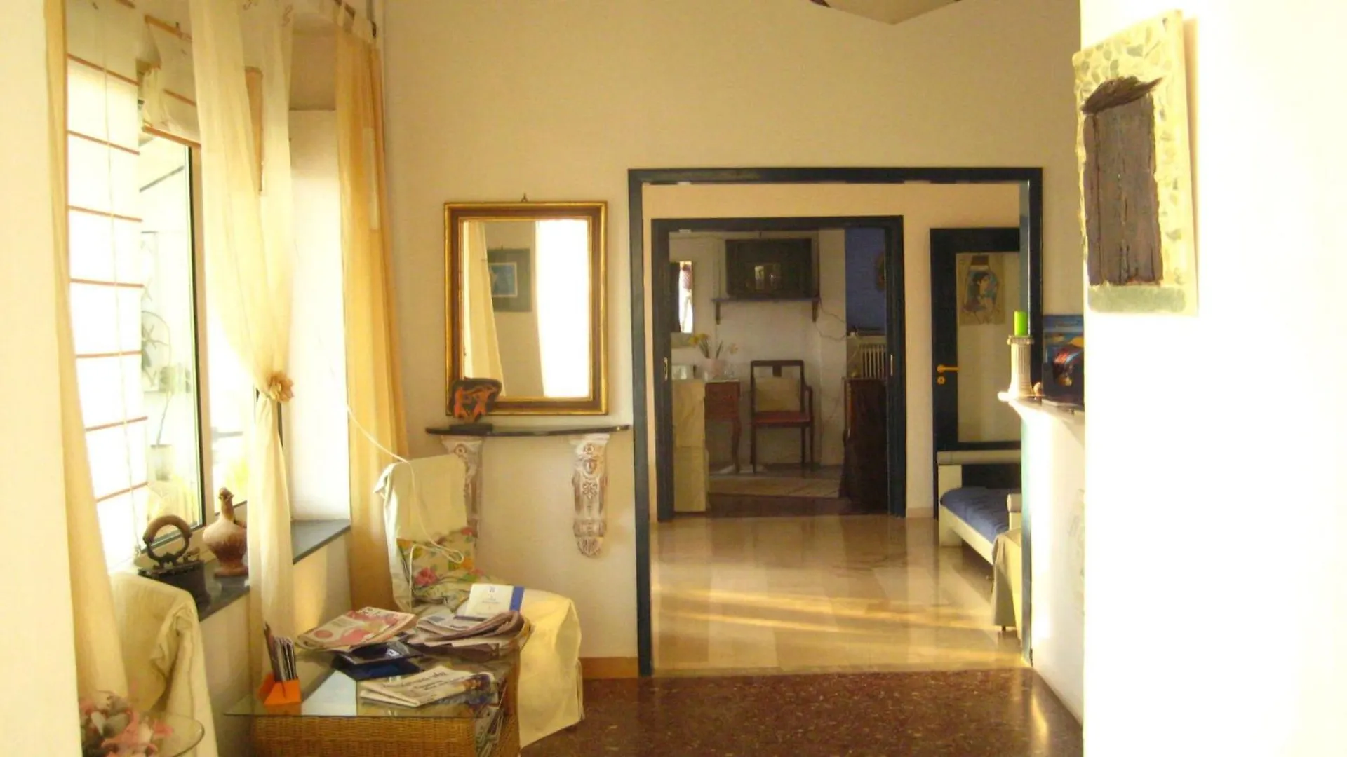 Akrotiri Hotel La Canée 2*,